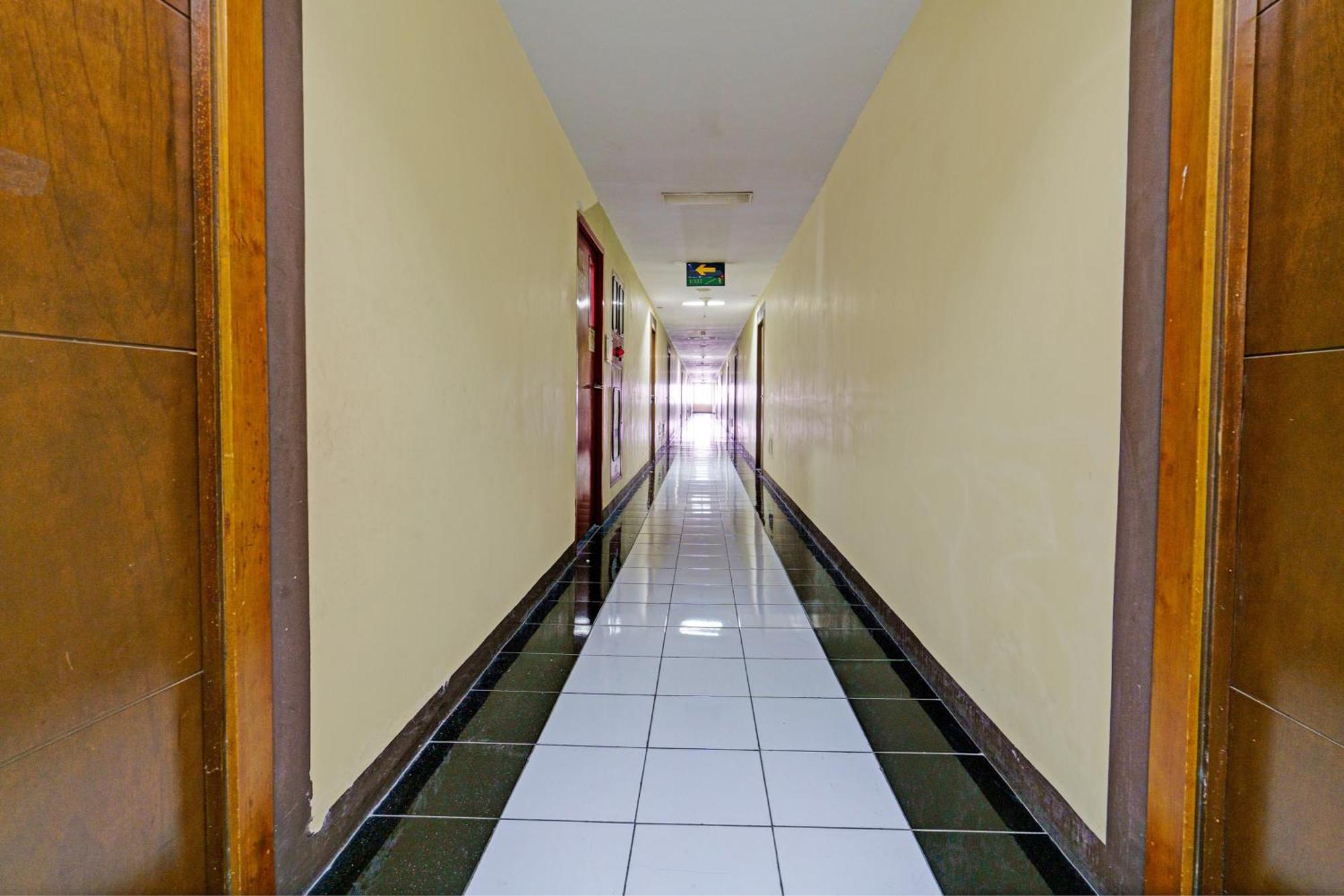 Hotel Oyo Life 93030 Gateway Cicadas By Inpro